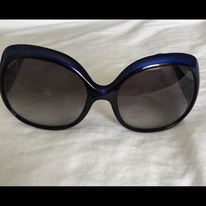Fendi women's Sunglasses. Blue. New condition $45